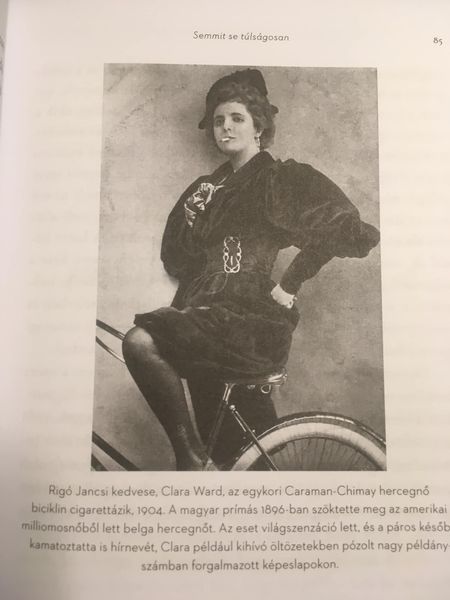 A női biciklis ruha